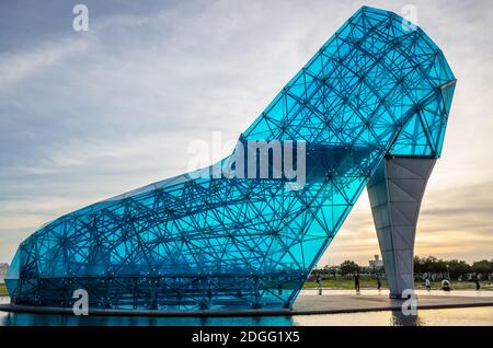 Riesige Glas cinderella Schuh Kirche Stockfoto