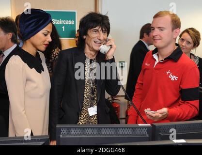 Ronnie Wood und Ana Araujo beim BGC Annual Global Charity Day, Canary Wharf, London. Stockfoto