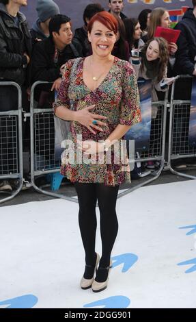 Sarah Cawood bei der UK Premiere von Happy Feet 2, Cineworld Haymarket, London. Stockfoto