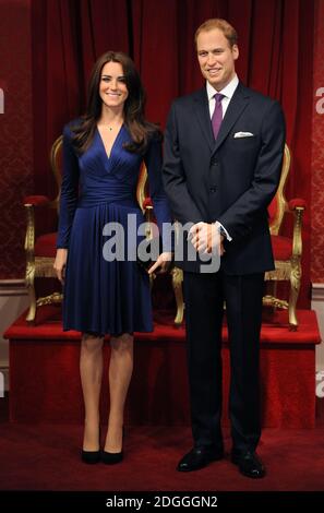 Die neuen Wachsfiguren von Prinz Wilhelm dem Herzog von Cambridge und Catherine der Herzogin von Cambridge werden im Madame Tussauds in London ausgestellt. Stockfoto