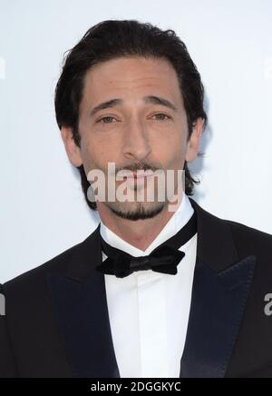 Adrien Brody kommt bei der amfAR Cinema Against AIDS Gala, Hotel du Cap, Eden Rock an. Teil der 65. Filmfestspiele von Cannes. Stockfoto