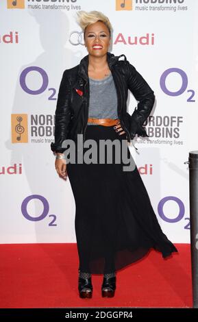 Emeli Sande bei der Ankunft bei den Norstoff Robbins Silver Clef Awards 2012, Hilton Hotel, Park Lane, London. Stockfoto