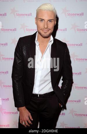 Rylan Clark bei der Ankunft bei den Stonewall Awards 2012 im Victoria and Albert Museum, London. Stockfoto