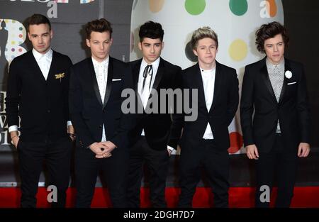 Liam Payne, Louis Tomlinson, Zayn Malik, Niall Horan und Harry Styles of One Direction bei der Ankunft bei den Brit Awards 2013, der O2 Arena, London. Stockfoto