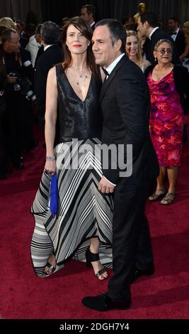 Mark Ruffalo und Sunrise Coigney kommen zu den 85. Academy Awards im Dolby Theater, Los Angeles. Stockfoto