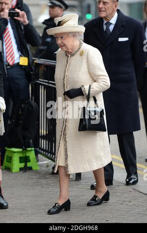 Die Königin und der Herzog von Edinburgh besuchen die U-Bahnstation Baker Street in London. Stockfoto