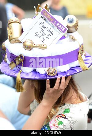 Rennfahrerin Gabriele Dirvanauskas beim Ladies Day im Royal Ascot 2013, Ascot Racecourse, Berkshire. Stockfoto