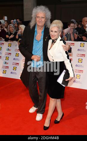 Brian May und Anita Dobson bei der Ankunft bei den Pride of Britain Awards 2013, The Grosvenor House Hotel, London. Stockfoto