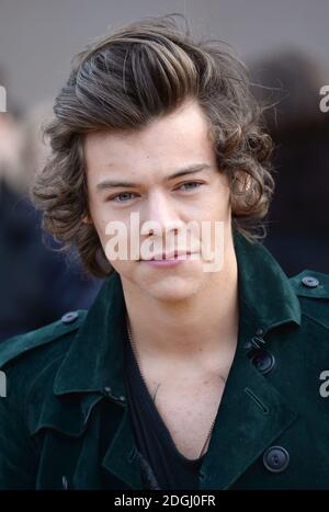 Harry Styles Ankunft bei der Burberry Catwalk Show, Kensington Gardens, London Fashion Week Stockfoto