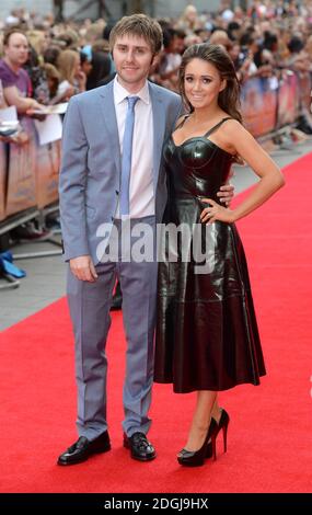 James Buckley und Clair Meek bei der Ankunft in der Inbetweeners 2 Weltpremiere, Vue Cinema, Leicester Square. Stockfoto