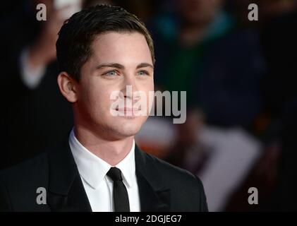 Logan Lerman bei der Fury Premiere, der Abschlussgala des BFI London Film Festival 2014, Odeon Cinema, Leicester Square, London. Stockfoto