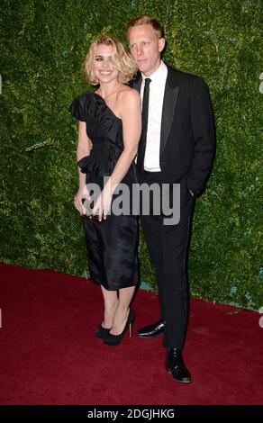 Billie Piper und ihr Ehemann Laurence Fox bei der Ankunft bei den 60th Evening Standard Theatre Awards im Palladium Theatre, London. Stockfoto