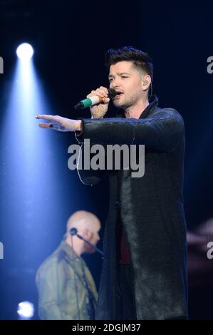 EXKLUSIVE Danny O'Donoghue von The Script live auf der Bühne während des Capital FM Jingle Bell Ball 2014 in der O2 Arena, London Stockfoto