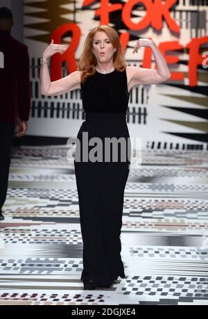 Sarah, Herzogin von York auf dem Laufsteg während des Fashion for Relief Charity Catwalk 2015 im Somerset House, dem Sitz des British Fashion Council, London Stockfoto