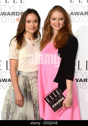 H&M Conscious Award Winner Lily Cole (präsentiert von Olivia Wilde) Backstage bei den Elle Style Awards 2015 im Sky Garden, dem Walkie Talkie Tower in der Fenchurch Street, London Stockfoto
