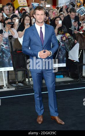 Chris Hemsworth (Thor) bei der europäischen Filmpremiere Marvel Avengers: The Age of Ultron im VUE-Kino in Westfield, London Stockfoto