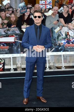 Jeremy Renner (Clint Barton/ Hawkeye) bei der europäischen Filmpremiere von Marvel Avengers: The Age of Ultron im VUE-Kino in Westfield, London Stockfoto