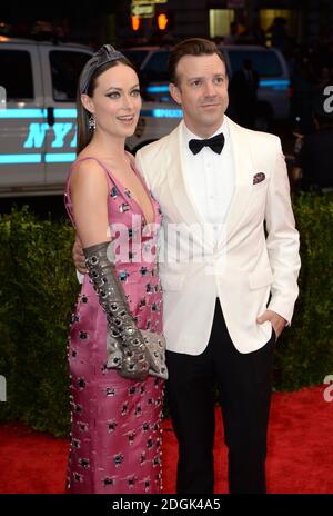 Olivia Wilde und Jason Sudeikis besuchen die Metropolitan Museum of Art Met Gala in New York City, USA. (Obligatorisches Guthaben: Doug Peters/EMPICS Entertainment) Stockfoto