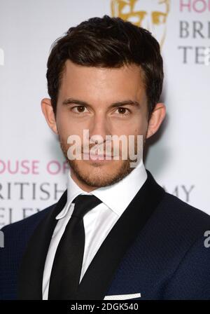 Jonathan Bailey Backstage bei den House of Fraser British Academy Television Awards im Theatre Royal, London (Pflichtangabe: Doug Peters/EMPICS Entertainment) Stockfoto