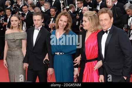 Benoit Magimel, Catherine Deneuve, Emmanuelle Bercot, Rod Paradot und Sara Forestier bei der Premiere des Eröffnungsfilms La Tete Haute, die während des 68. Festival de Cannes im Grand Theatre Lumiere, Palais des Festivals, Cannes, Frankreich stattfindet Stockfoto