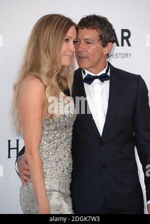 Antonio Banderas und Nicole Kempel bei der amfAR's 22nd Cinema Against AIDS Gala, Hotel du Cap, Antibes. Teil der 68. Filmfestspiele von Cannes. Stockfoto