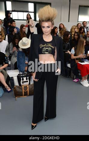 Tallia Storm besucht die Eudon Choi Show im BFS Showspace in London im Rahmen der London Fashion Week Frühjahr/Sommer 2016. Stockfoto