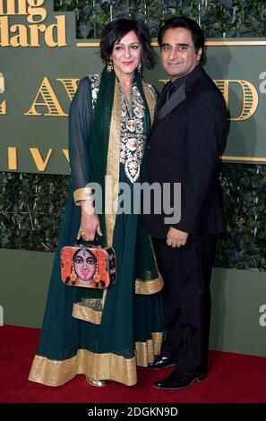 Meera Syal und Sanjeev Bhaskar nehmen an den London Evening Standard Theatre Awards Teil, die am 22. November 2015 im Old Vic Theatre, London, stattfinden. Bildnachweis sollte lauten: Doug Peters EMPICS Entertainment Stockfoto