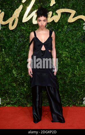 FKA Twigs Teilnahme an den British Fashion Awards im London Coliseum, St Martin's Lane, in London. Stockfoto