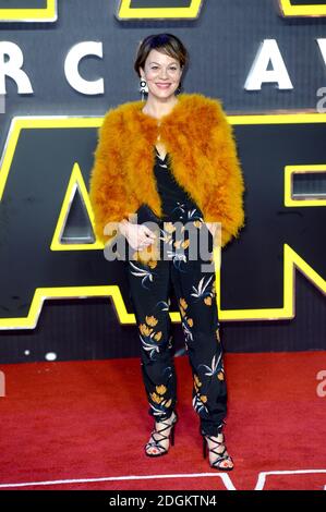 Helen McCrory Ankunft für die europäische Premiere von Star Wars: The Force Awakens am Leicester Square in London. Stockfoto