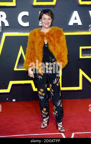 Helen McCrory Ankunft für die europäische Premiere von Star Wars: The Force Awakens am Leicester Square in London. Stockfoto