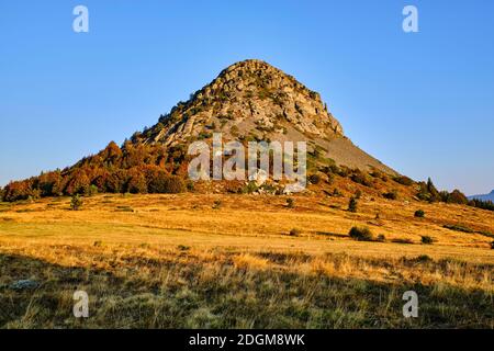 Frankreich, Ardeche (07), regionaler Naturpark von Monts d'Ardèche, Mont Gerbier-de-Jonc (1551 m), die Quellen der Loire, Luftaufnahme Stockfoto