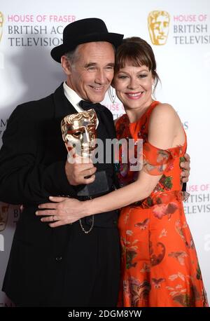 Mark Rylance und Helen McCrory im Pressesaal des House of Fraser BAFTA TV Awards 2016 in der Royal Festival Hall, Southbank, London. Stockfoto