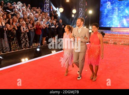 Louise Redknapp, will Young und Naga Munchetty beim Start von Strictly Come Dancing 2016 in den Elstree Studios in Hertfordshire. Bilddatum: Dienstag, 30. August 2016. Bildnachweis sollte lauten: Doug Peters/EMPICS Entertainment Stockfoto