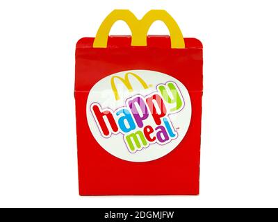 BUKAREST, RUMÄNIEN - 9. SEPTEMBER 2016. McDonald's Happy Meal Verpackung isoliert auf weiß Stockfoto