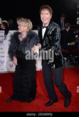 Gloria Hunniford und Sir Cliff Richard bei den Pride of Britain Awards 2016 im Grosvenor House, Park Lane, London. Bildnachweis sollte lauten: Doug Peters/EMPICS Entertainment Stockfoto