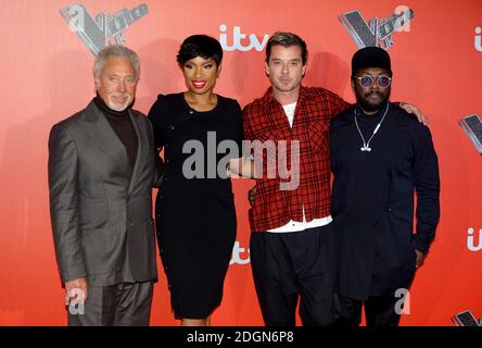 Sir Tom Jones (von links nach rechts), Jennifer Hudson, Gavin Rossdale und will.i.am nehmen an der Voice UK Vorstellung im Millbank Tower, London Teil. Bildnachweis sollte lauten: Doug Peters/EMPICS Entertainment Stockfoto