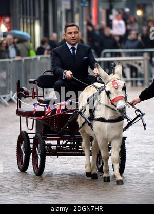 David Walliams kommt mit einem Esel und Wagen zum britischen Got Talent Photocall am Opernhaus, Church Street, Blackpool Stockfoto