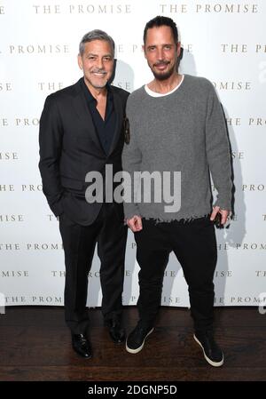 George Clooney und der Singer Songwriter Chris Cornell bei der Exclusive Screening of the Promise im Soho Hotel, London. Das Versprechen ist in den Kinos 28. April 2017 Bildnachweis sollte lauten: Doug Peters/ EMPICS Entertainment Stockfoto