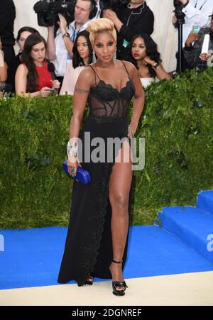 Mary J. Blige beim Metropolitan Museum of Art Costume Institute Benefit Gala 2017 in New York City, USA. Bildnachweis sollte lauten: Doug Peters/EMPICS Entertainment. Stockfoto