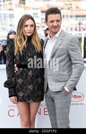 Elizabeth Olsen und Jeremy Renner bei der Fotokalle Wind River im Rahmen des 70. Filmfestivals in Cannes. Bildnachweis sollte lauten: Doug Peters/EMPICS Entertainment Stockfoto