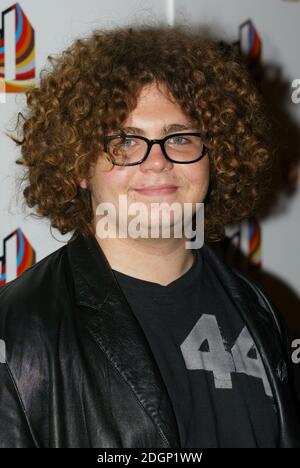 Jack Osbourne beim Start der neuen MTV-Show TRL Live im in and Out Club, London. Lockiges schlechtes Haar, Brille, Brille. Â©Doug Peters/allaction.co.uk Stockfoto