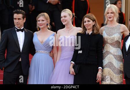 (Von links nach rechts) Colin Farrell, Kirsten Dunst, Elle Fanning, Sofia Coppola und Nicole Kidman bei der Premiere des Beguiled im Grand Theatre während der 70. Filmfestspiele von Cannes in Frankreich. Bildnachweis sollte lauten: Doug Peters/EMPICS Entertainment Stockfoto