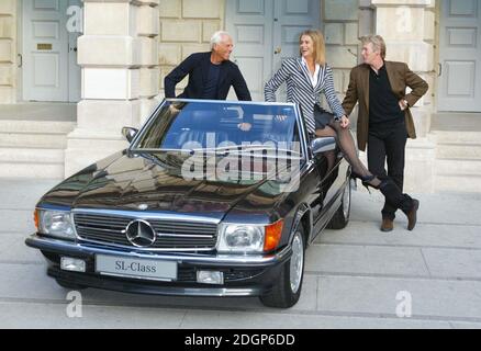 Giorgio Armani, Richard Gere und Lauren Hutton bei der ersten Ausstellung von Giorgio Armanis Werk im Burlington Garden der Royal Academies. Â©Doug Peters/allactiondigital.com Stockfoto