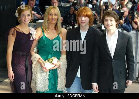 Emma Watson, J.K Rowling, Rupert Grint und Daniel Radcliffe bei der Premiere von Harry Potter und der Gefangene von Azkaban, Leicester Square, London Â©Doug Peters/allactiondigital. Stockfoto