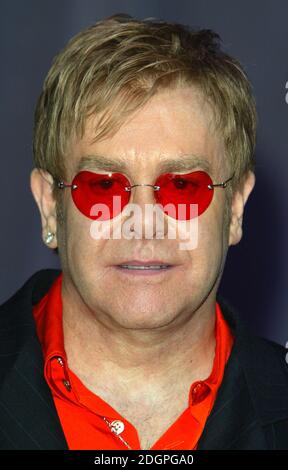 Elton John bei der Pressevorstellung für die musikalische Version von Billy Elliot, für die er die Musik schrieb, an der Royal Academy of Music, London Stockfoto