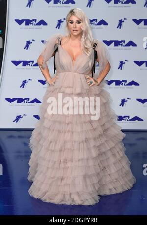 Kesha bei der Ankunft bei den MTV Video Music Awards 2017, die im Forum, Los Angeles, stattfinden. Bildnachweis sollte lauten: Doug Peters/EMPICS Entertainment Stockfoto