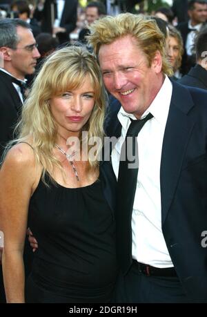 Michael Madsen und seine Frau bei der Premiere von Star Wars, Revenge of the Sith, dem Palais Du Festival. Teil des 58. Festivals De Cannes. Doug Peters/allactiondigital.com Stockfoto