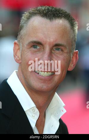 Gary Rhodes bei der UK Premiere von Herbie: Fully Loaded, Leicester Square, London. Doug Peters/allactiondigital.com Stockfoto