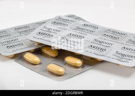 KIEW, UKRAINE - 17. FEBRUAR 2019: Chondroprotector Sogoon Tabletten Blasen von Aristo Pharma Nahaufnahme. Die Aristo Pharma GmbH wurde 2008 in Berlin gegründet Stockfoto