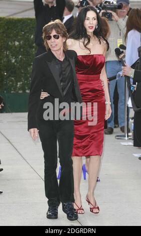 Mick Jagger und L'Wren Scott bei der Vanity Fair Oscars Party 2006, Morton's Restaurant, Los Angeles, USA. Doug Peters/allactiondigital.com Stockfoto